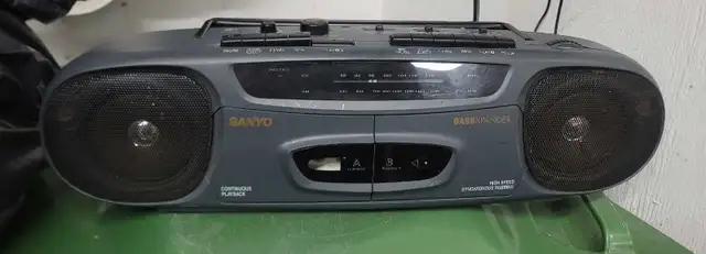 Sanyo Stereo Radio Cassette Recorder in Stereo Systems & Home Theatre in Mississauga / Peel Region - Image 3