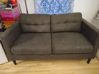 Sofa 2 places à vendre neuf 250$