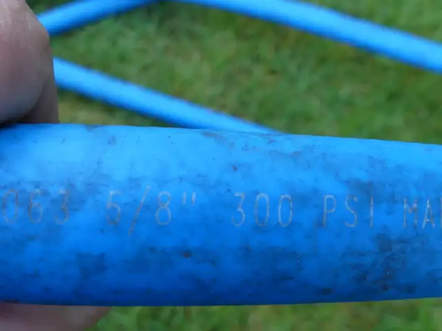 Green Line Blue Aqua hose in Outdoor Tools & Storage in Delta/Surrey/Langley - Image 5