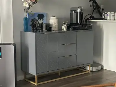 Selling from warehouse. Clearance Sale inbox. Ready to pick up. Final sale, tax will apply. If Ad is...