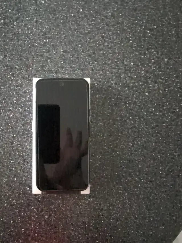 Google pixel 8a in Cell Phones in Mississauga / Peel Region - Image 4
