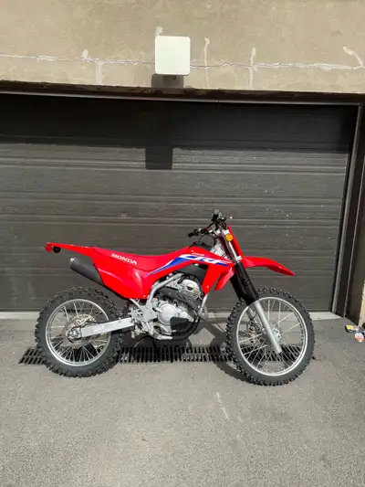2023 Honda CRF 250F – Only 15km! Like New Selling my 2023 Honda CRF 250F. It’s basically brand new —...