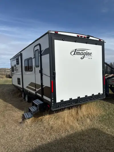 2020 Toy hauler that was tipped on its side. Parting out Axles are perfect and wheels, tires are gre...