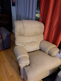 Achetez ou vendez des meubles dans Saguenay-Lac-Saint-Jean | Acheter et  vendre | Petites annonces de Kijiji