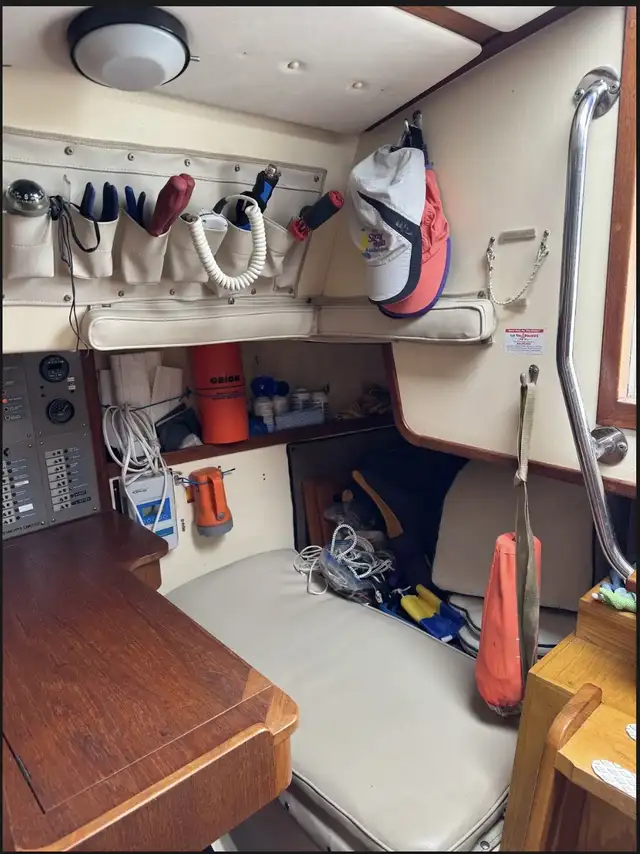 CS 33 Voilier / Sailboat Superb Condition! in Sailboats in City of Montréal - Image 9