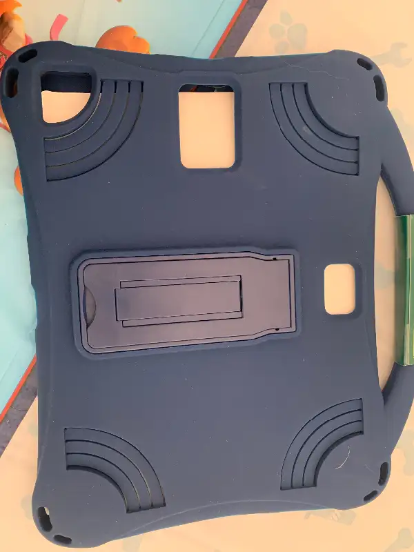 Universal Tablet Case. in General Electronics in Calgary - Image 5