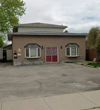 For rent in Stoney Creek in a great area is a 2 Bedroom APT. It is 1.5 Storey. On the main floor is...