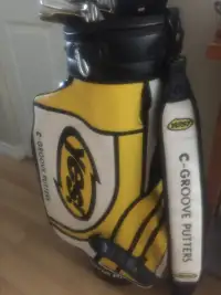 Yes C-groove putter tour golf bag for sale