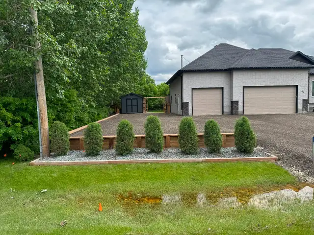 Landscape Supervisor in Construction & Trades in Winnipeg - Image 6