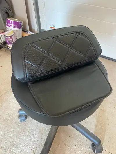 Tour pack back rest