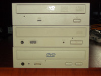 Lecteurs---DVD ROM---Drives.