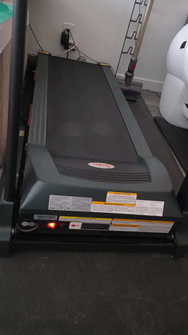 Treadmill425646103147980801