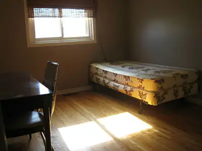 Looking for a roommate to share a semi-detached house located at St Laurent Blvd & Clarke Ave. Hardw...