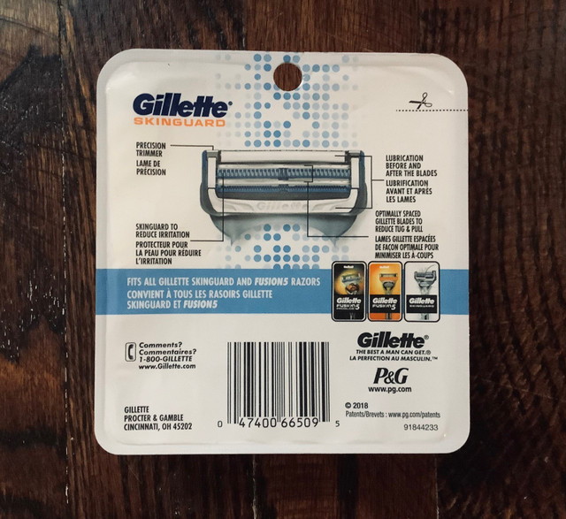 Gillette Skinguard 4 Razor Blades ( Shaving )  in Health & Special Needs in Mississauga / Peel Region - Image 2