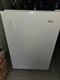 Kenmore  upright freezer  200 obo