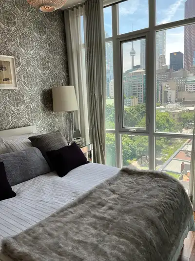 2+Den Condo at The Vu | Parking/Locker Inc. | Sept 1 Move-In Address: 112 George St, South Tower Exp...