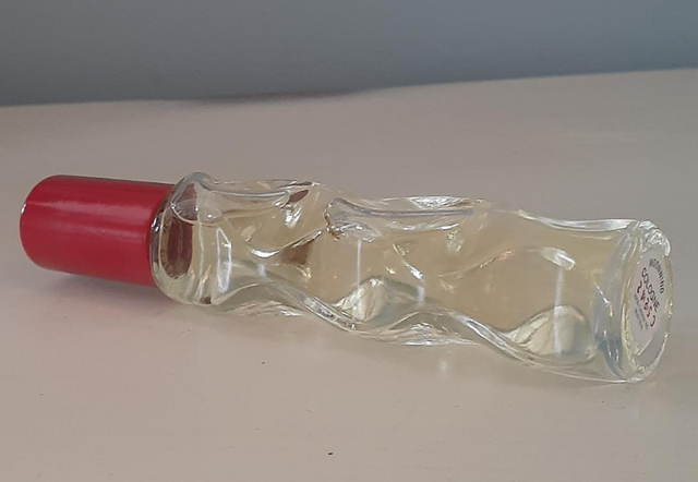 Vintage Avon Moonwind Cologne - 14ml Splash - collector bottle in Arts & Collectibles in Markham / York Region - Image 3