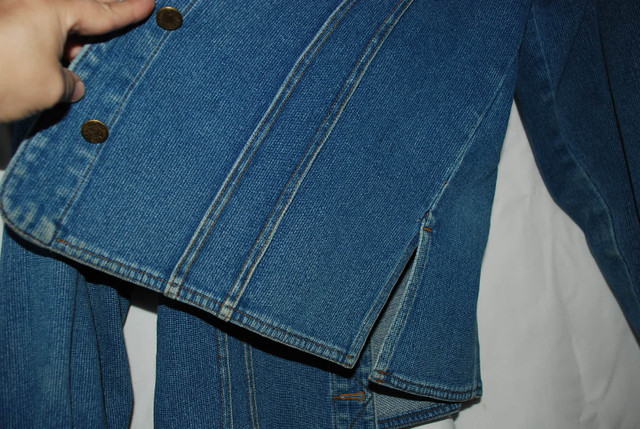 WOMEN DENIM - Jeans Jacket - M - MEDIUM in Women's - Tops & Outerwear in Brantford - Image 4