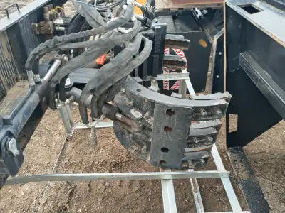 New! Skid steer rotating rock, stump, tree grapple. 5000lb max, 32" opening. Asking $3995 Contact 20...