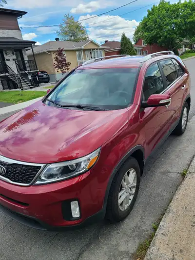 Kia Sorento 2014 à vendre – Très bon état bas kilometrage : 110000 km Prix : 9 900 $ (négociable) vé...