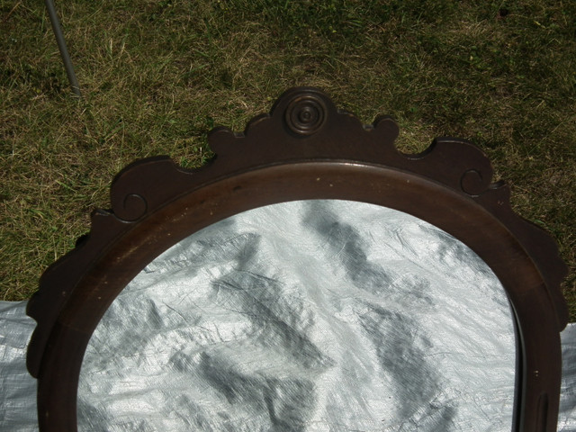 Antique Wood Mirror $10.00 in Other in Belleville - Image 2
