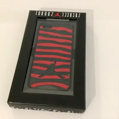 Retro X Jordan cover for iPhone SE, iPhone 5, iPhone 5S Brand new in box $5 pick up in Mississauga