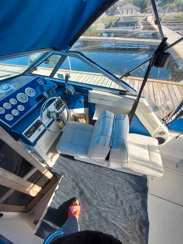 88 24 Doral cavalier 12000 Redone in Powerboats & Motorboats in Kawartha Lakes - Image 2