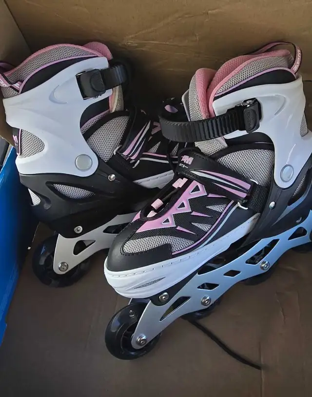 Inline Adjustable Roller Skates Youth Size 3-6 NEW in Skates & Blades in Windsor Region - Image 3