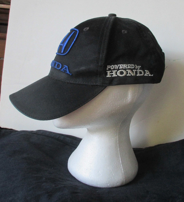 Official Indy Honda Racing Jacket with Cap Medium in Arts & Collectibles in City of Toronto - Image 3