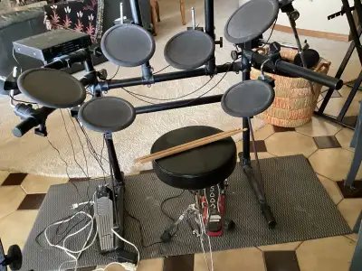 ROLAND TD-5 ELECTRONIC DRUM SET., View more
