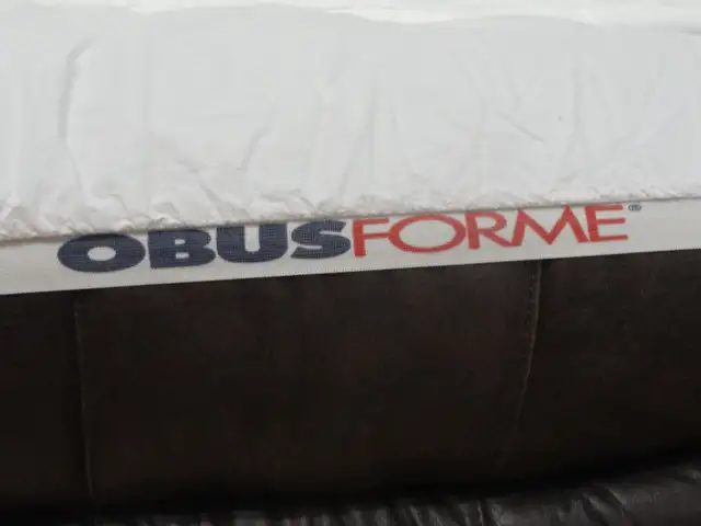 ObusForme TWIN QUILTED MATTRESS COVER / PROTECTOR in Bedding in Norfolk County - Image 3