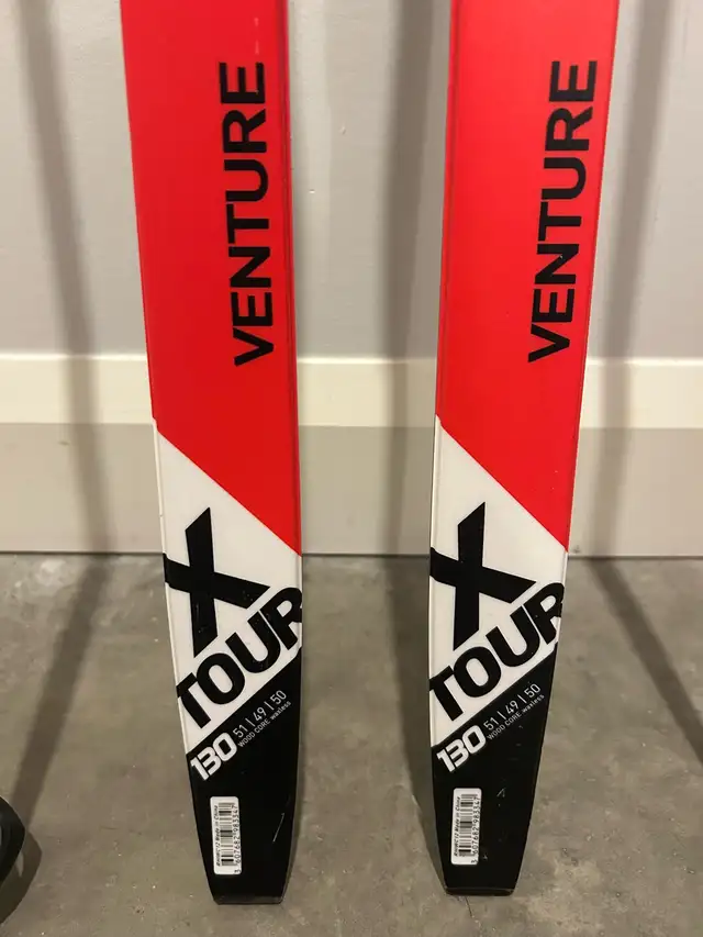 Rossignol Venture X-Tour XC Skis & Poles - 130 cm in Ski in Ottawa - Image 5