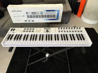 Arturia Keylab Essential 61, View more