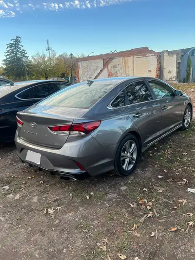 Selling my reliable 2018 Hyundai Sonata Sport in great shape. 221.000 km, features 17-inch alloys, l...