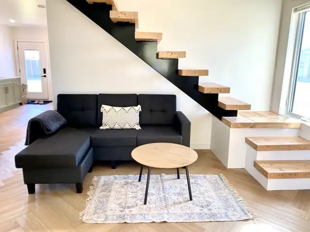 Airbnb in Fort MacLeod (entire house) in Alberta in Canada - Image 10