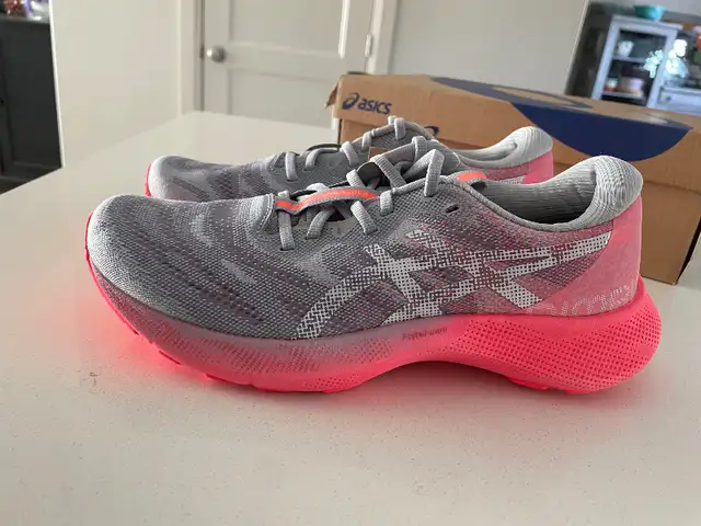 Asics Gel Nimbus Lite 2 Running Shoes- Womens 11- Brand New in Women's - Shoes in London - Image 4