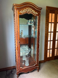 Glass Display Cabinet, Curio Cabinet, Excellent Condiiton