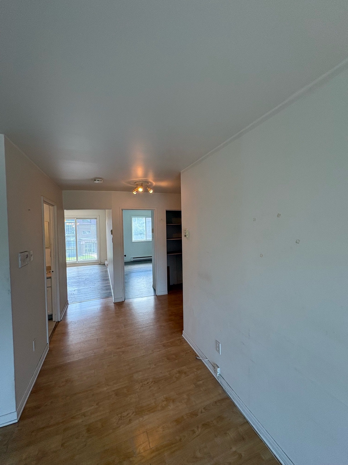 1840 Bd Saint-Jean-Baptiste — photo 2
