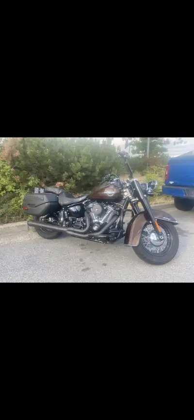 2019 heritage classic with a 114, has a stage one done to it. Has 15,000km on it. Runs great. Comes...