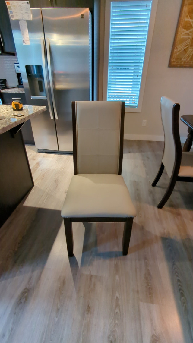 Dining table and chairs Dining Tables & Sets Edmonton Kijiji