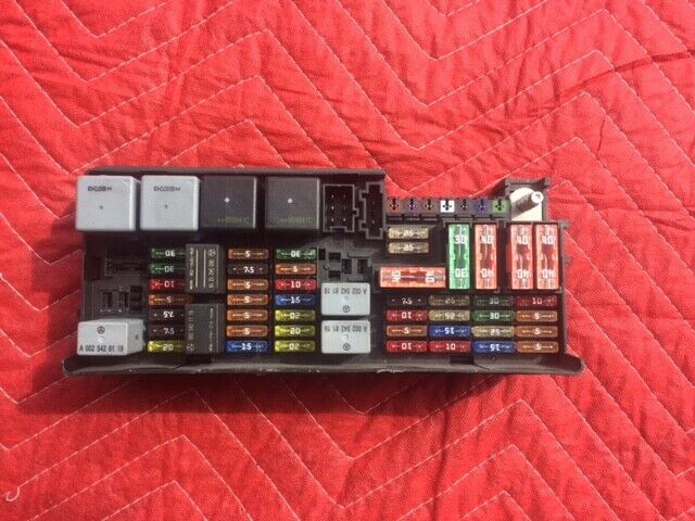 MERCEDES W164 ML GL R  fuse box,axle,SRS MORE PARTS PARTING OUT in Auto Body Parts in City of Toronto
