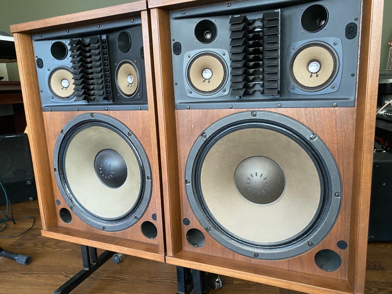 Sansui SP3500 Vintage Floor Standing Speakers with Stands Speakers