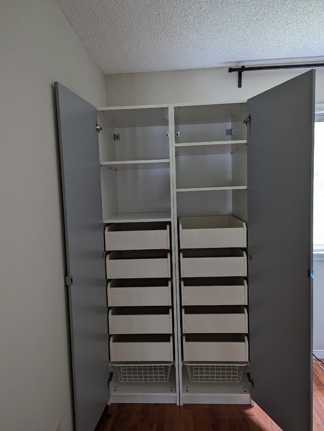 600 Like new IKEA PAX wardrobe armoire closet with mirror doo