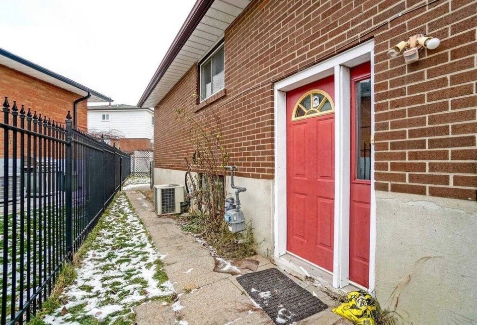 Studio Apartment for rent | Long Term Rentals | Mississauga / Peel ...