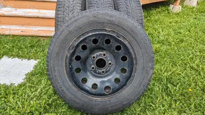 Pneus d'hiver Windforce 235/65r17 (4) montés sur roues, winter tires with rims