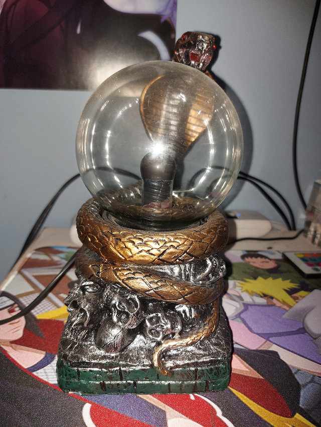 Cobra snake on skull base electric sphere. in Arts & Collectibles in Ottawa - Image 2