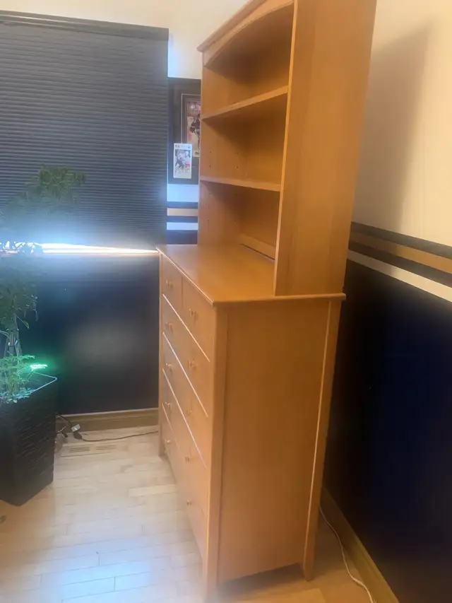 kids bedroom suite solid wood in Beds & Mattresses in Edmonton - Image 7