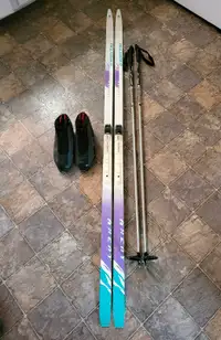 Cross Country Ski set - Mens 9-10-11 / Womens 10-11-12