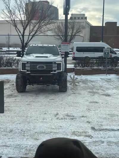 quality roofing crew looking for work, View more