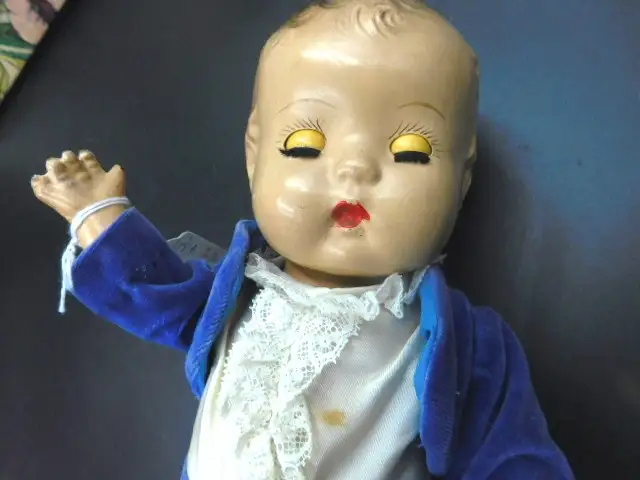 13" 1940S COMPOSITION BOY DOLL, BLUE VELVET SUIT, SHOES in Hobbies & Crafts in Lethbridge - Image 7